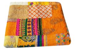 Khambadiyaquilt-kusumhandicrafts-handmadekanthabedspread 1Khambadiyaquilt-kusumhandicrafts-handmadekanthabedspread 1