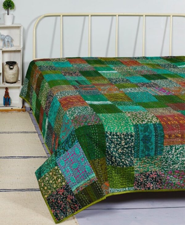 wholesale-patchwork-kantha-quilt-kusumhandicrafts (10)