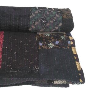 Khambadiyaquilt-kusumhandicrafts-handmadekanthabedspread 1