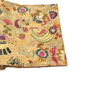 Crownkanthaquilt-kusumhandicrafts-handmadebedspread 2